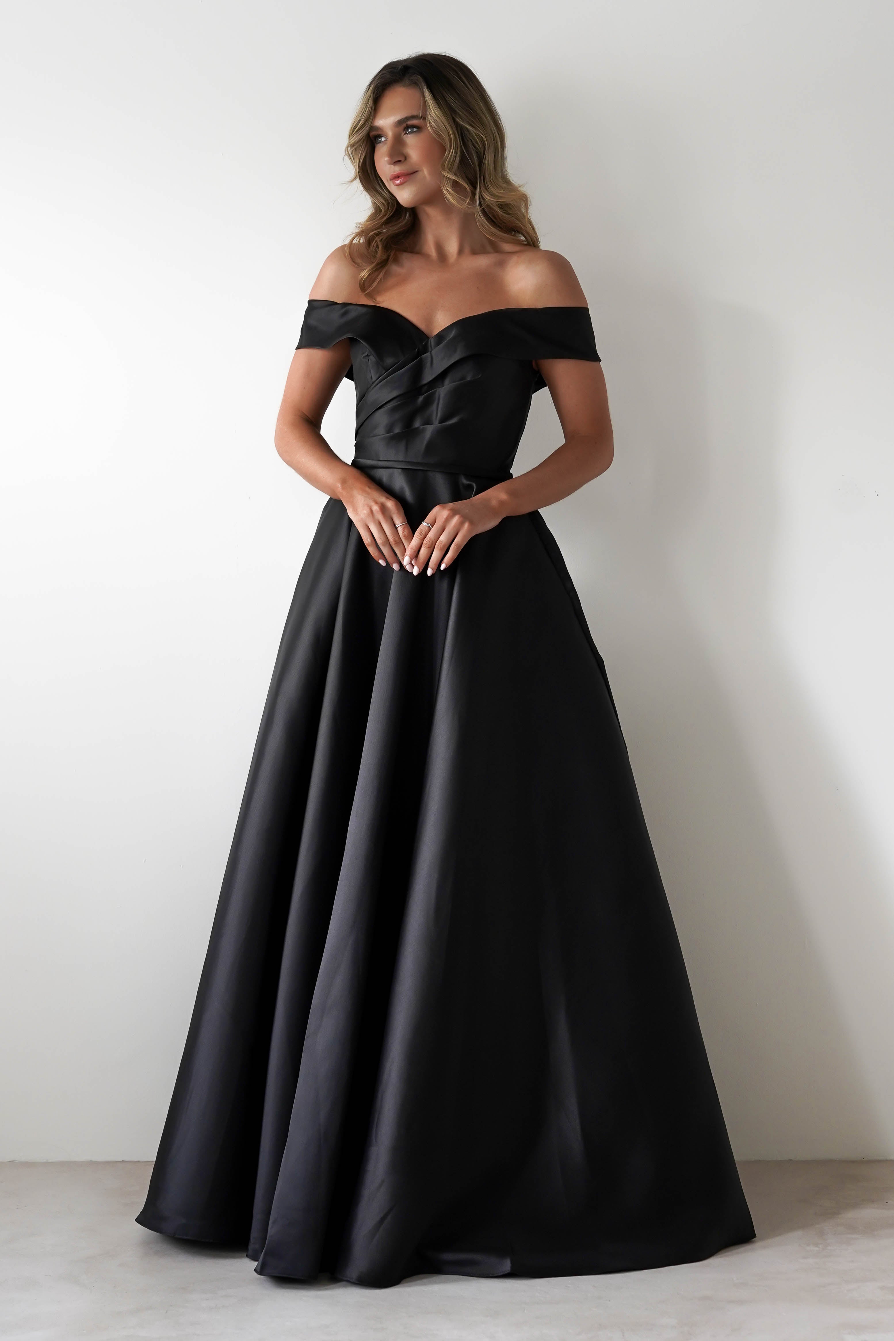 Katniss Off The Shoulder Gown | Black