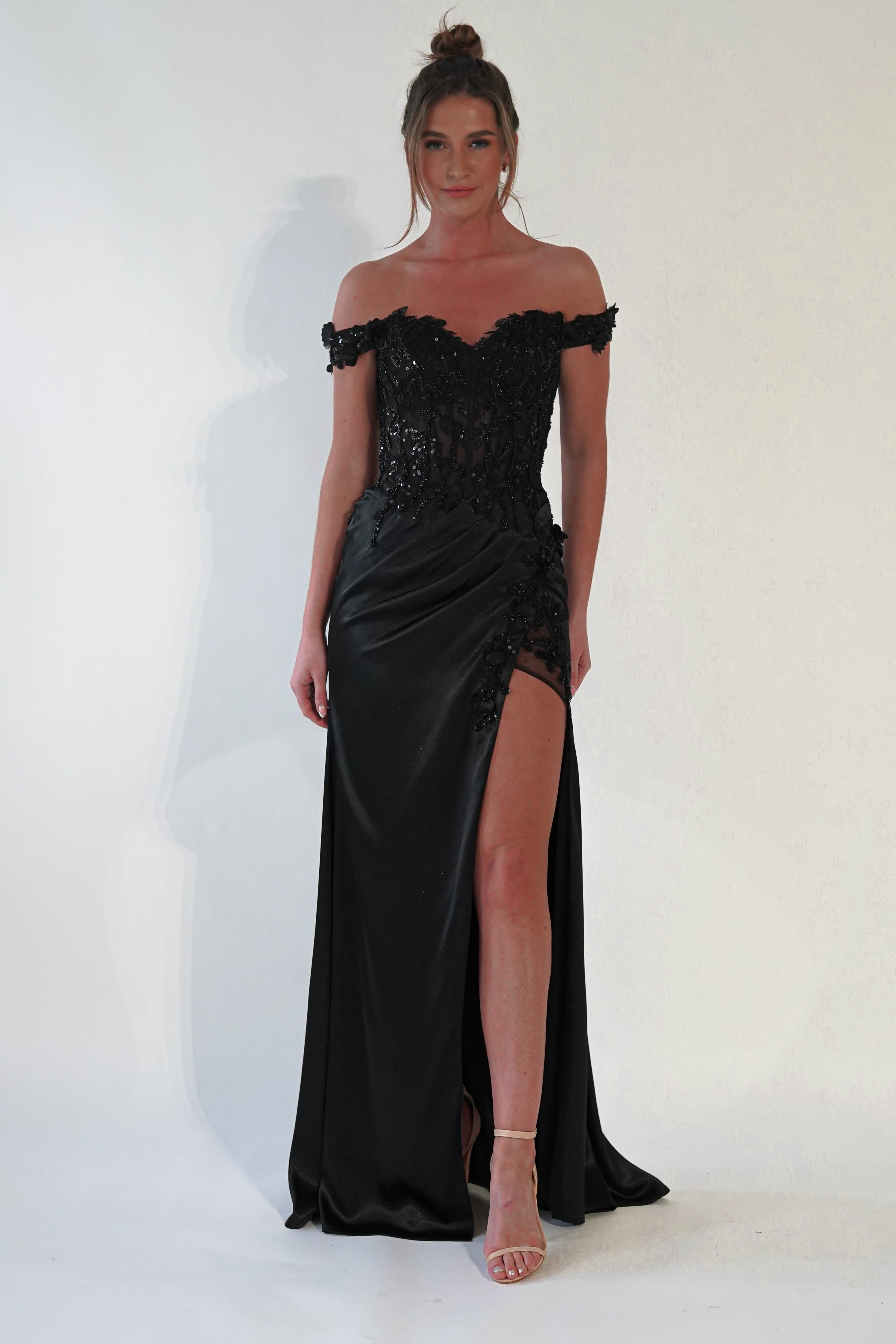 Khacy Embellished Gown | Black