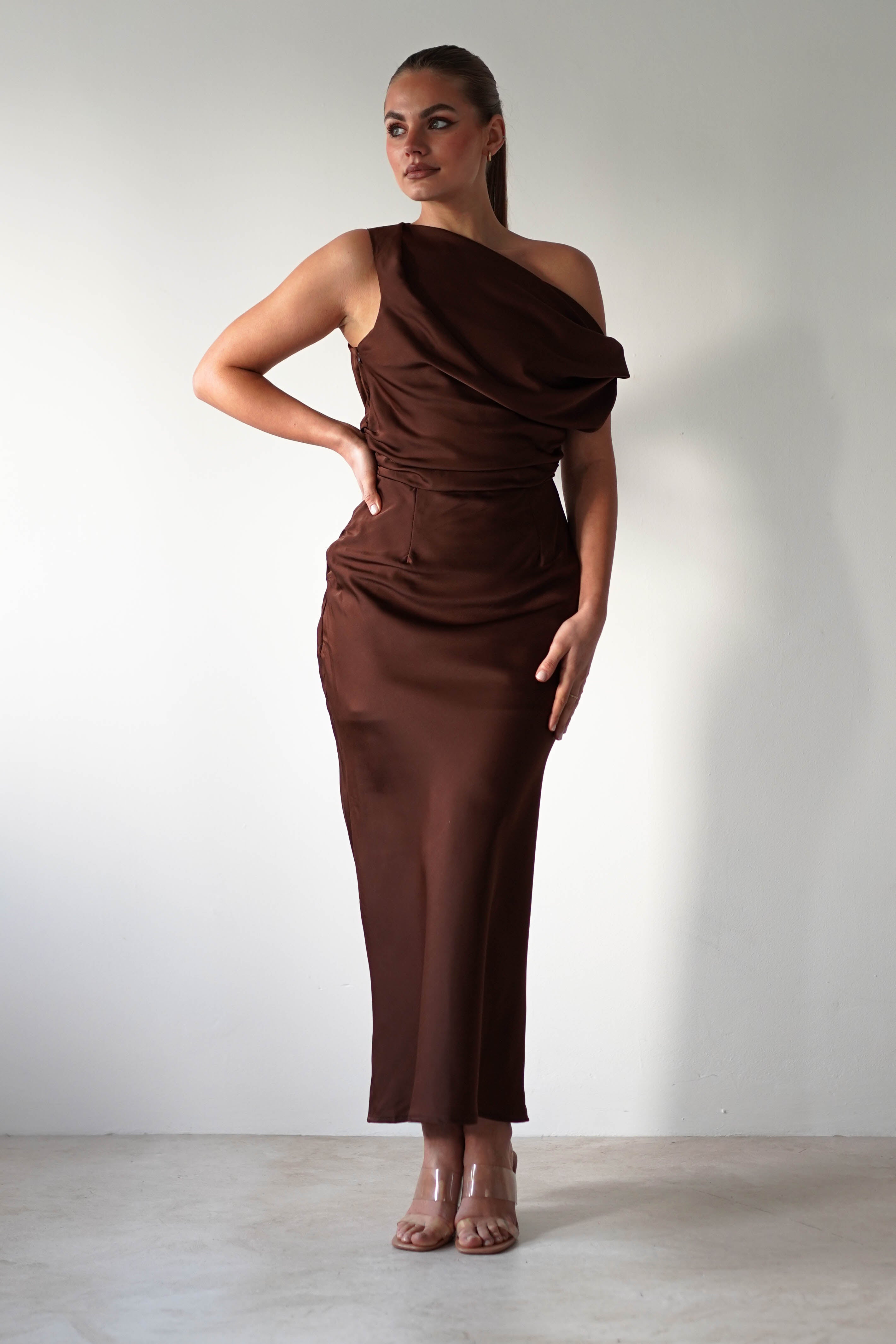 Odelle Soft Off The Shoulder Maxi | Brown