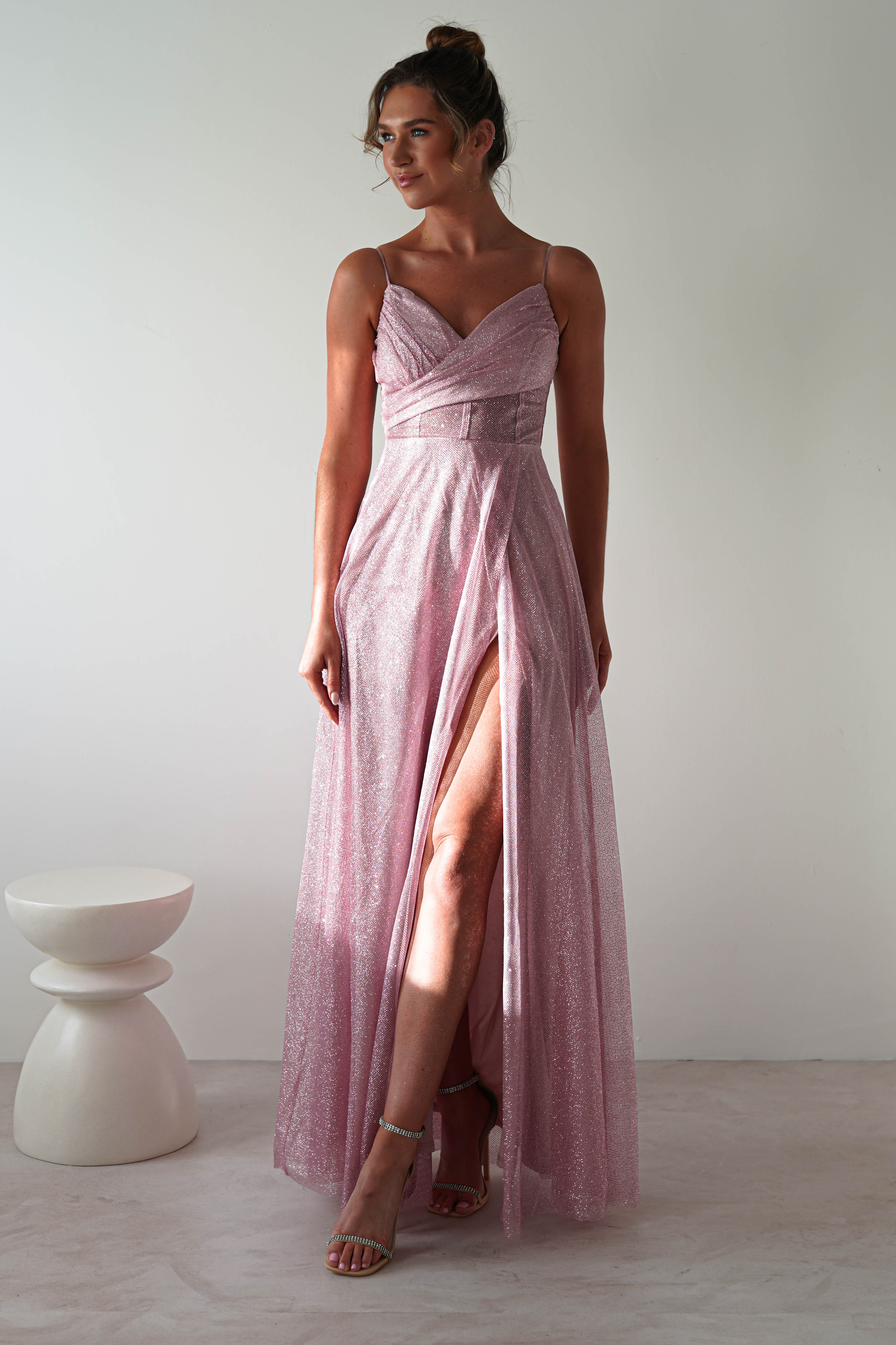 Plus Size Sleeveless V-Neck Chiffon Semi Formal Maxi Dress – Curvepretty