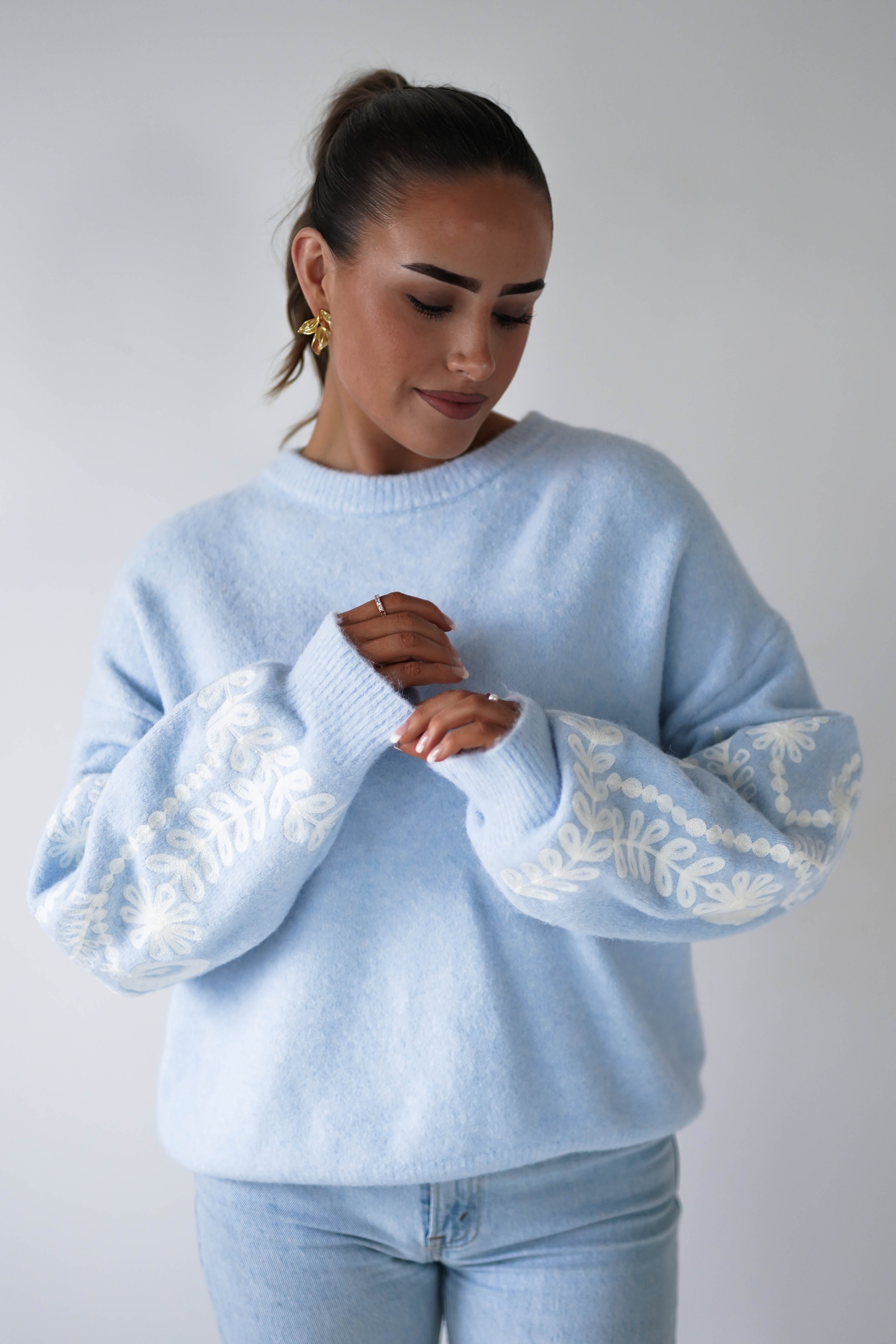Oh Hello Clothing Women > Clothing > Knitwear ONE SIZE (6/12) Zaya Embroidered Sleeve Knit Jumper | Blue