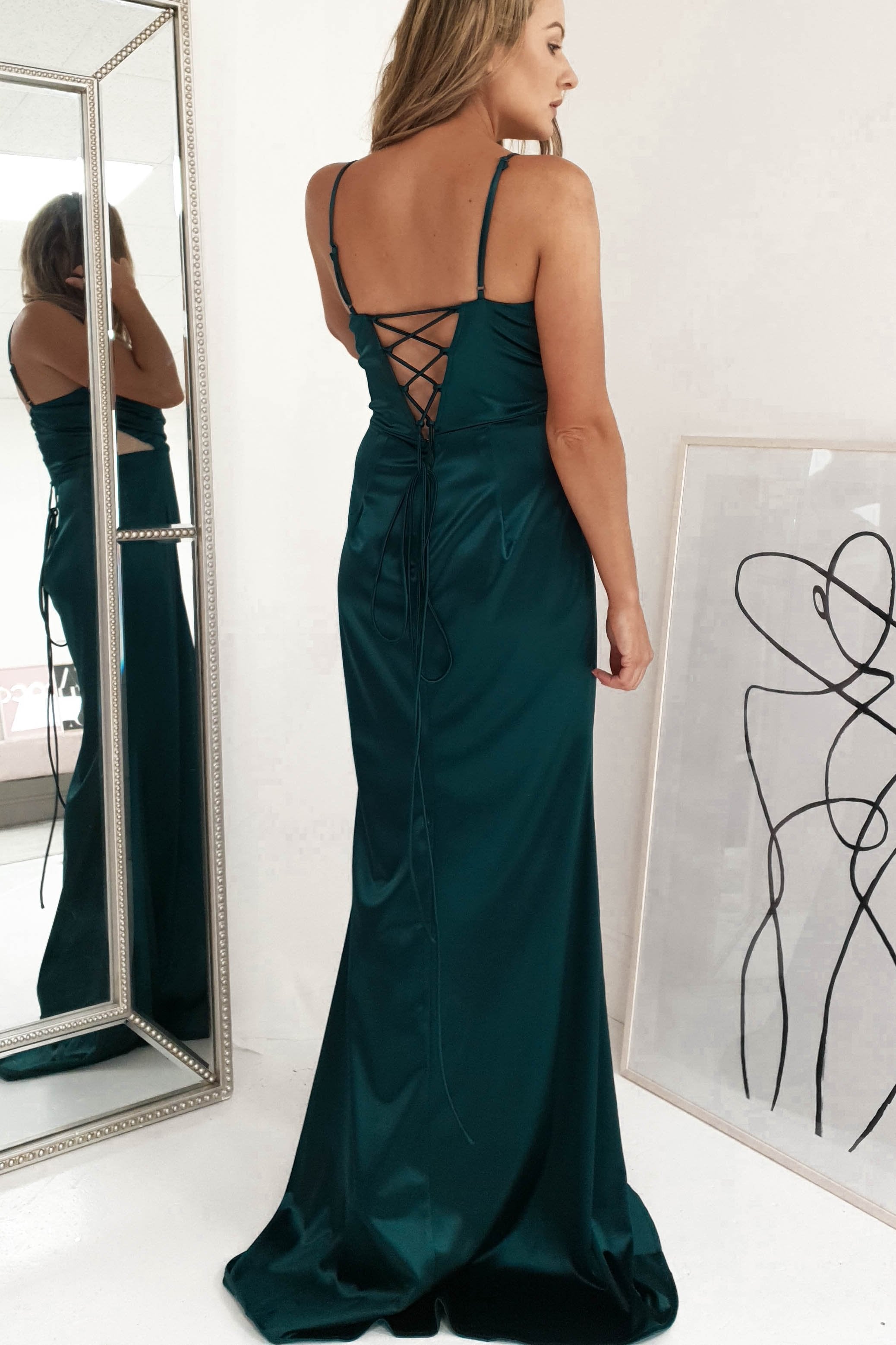Satynowa suknia Addison | Szmaragdowo-zielony