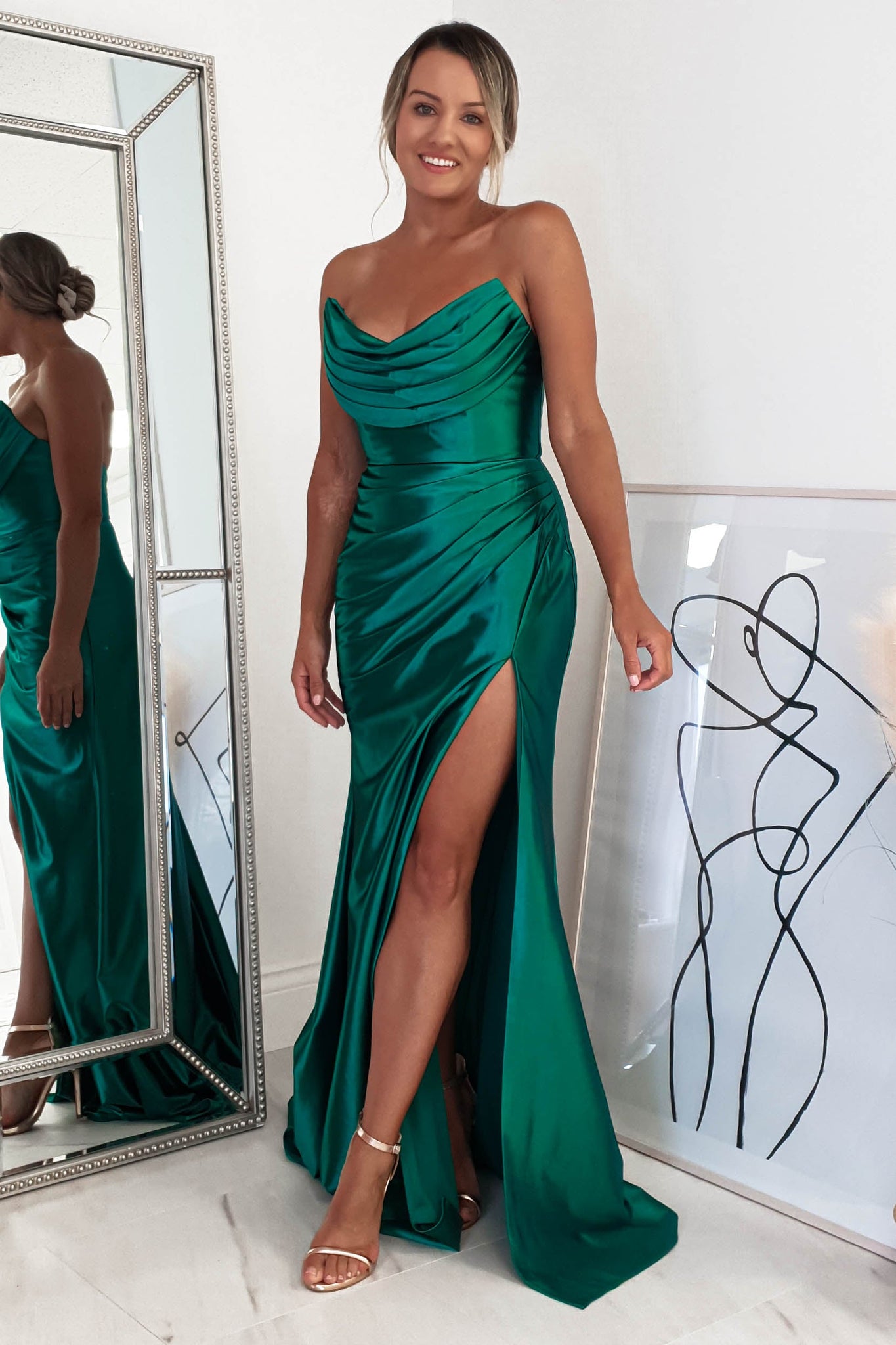 Caralina Fitted Strapless Satin Gown | Emerald Green – Oh Hello Clothing